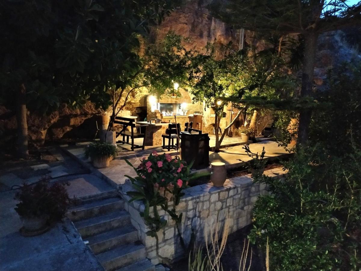Eutuxia Sea&Mountain Apartment - Tsoutsouros المظهر الخارجي الصورة